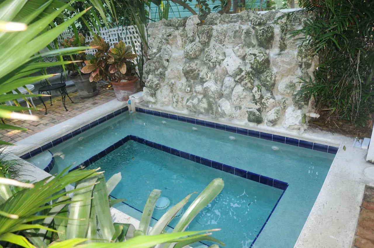 Bahama Gardens - Cigar House Villa Key West